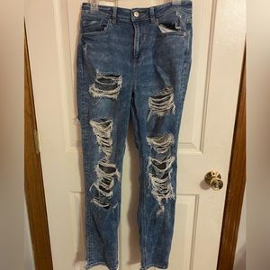 Size 4 American Eagle Mom Jeans